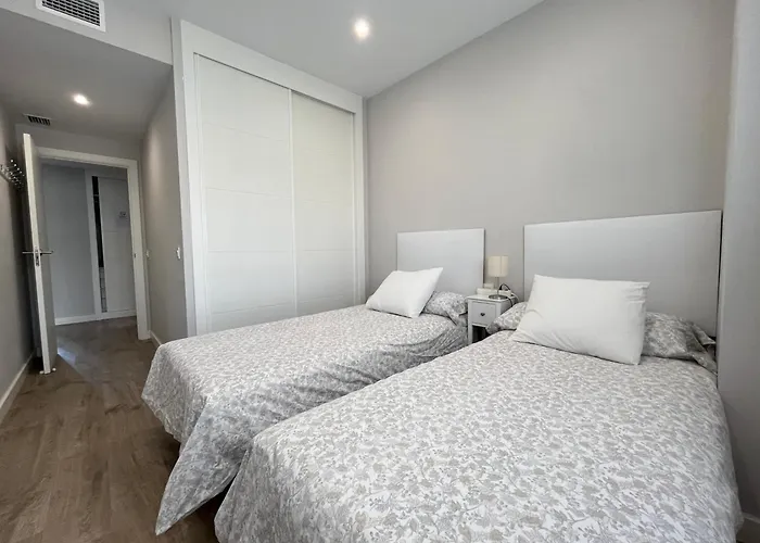 Alamos Breeze - 3br Next To The - Free Parking - Salt Pool * Torremolinos