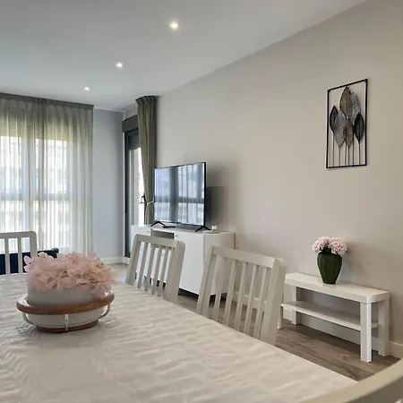 Alamos Breeze - 3br Next To The - Free Parking - Salt Pool *