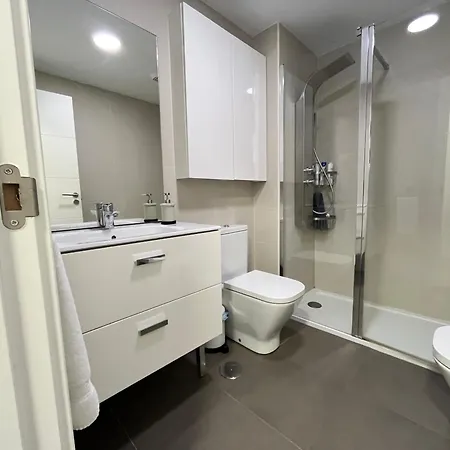 Apartament Alamos Breeze - 3br Next To The - Free Parking - Salt Pool