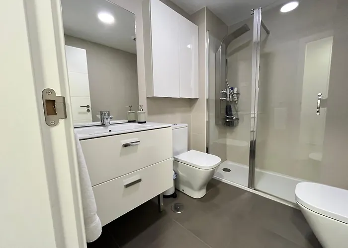 Appartement Alamos Breeze - 3br Next To The - Free Parking - Salt Pool