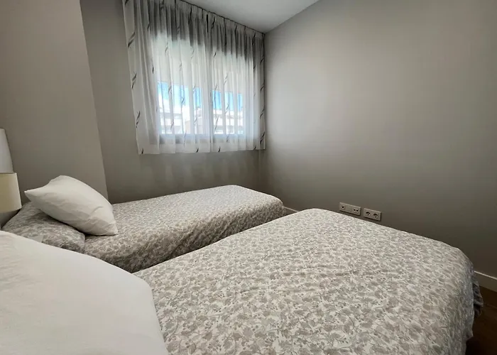 Appartement Alamos Breeze - 3br Next To The - Free Parking - Salt Pool