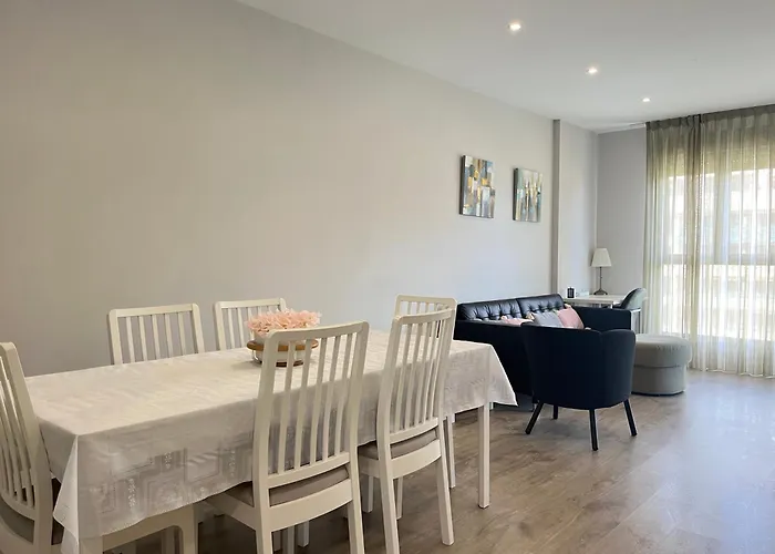 Appartement Alamos Breeze - 3br Next To The - Free Parking - Salt Pool